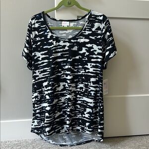 LuLaRoe Black and White Graphic Short Sleeve Tee